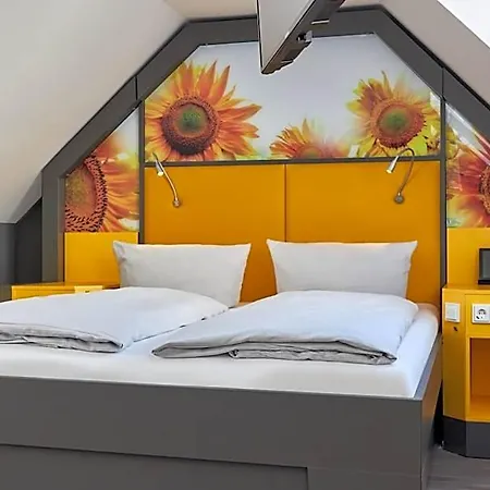 Buddy Hotel 3*